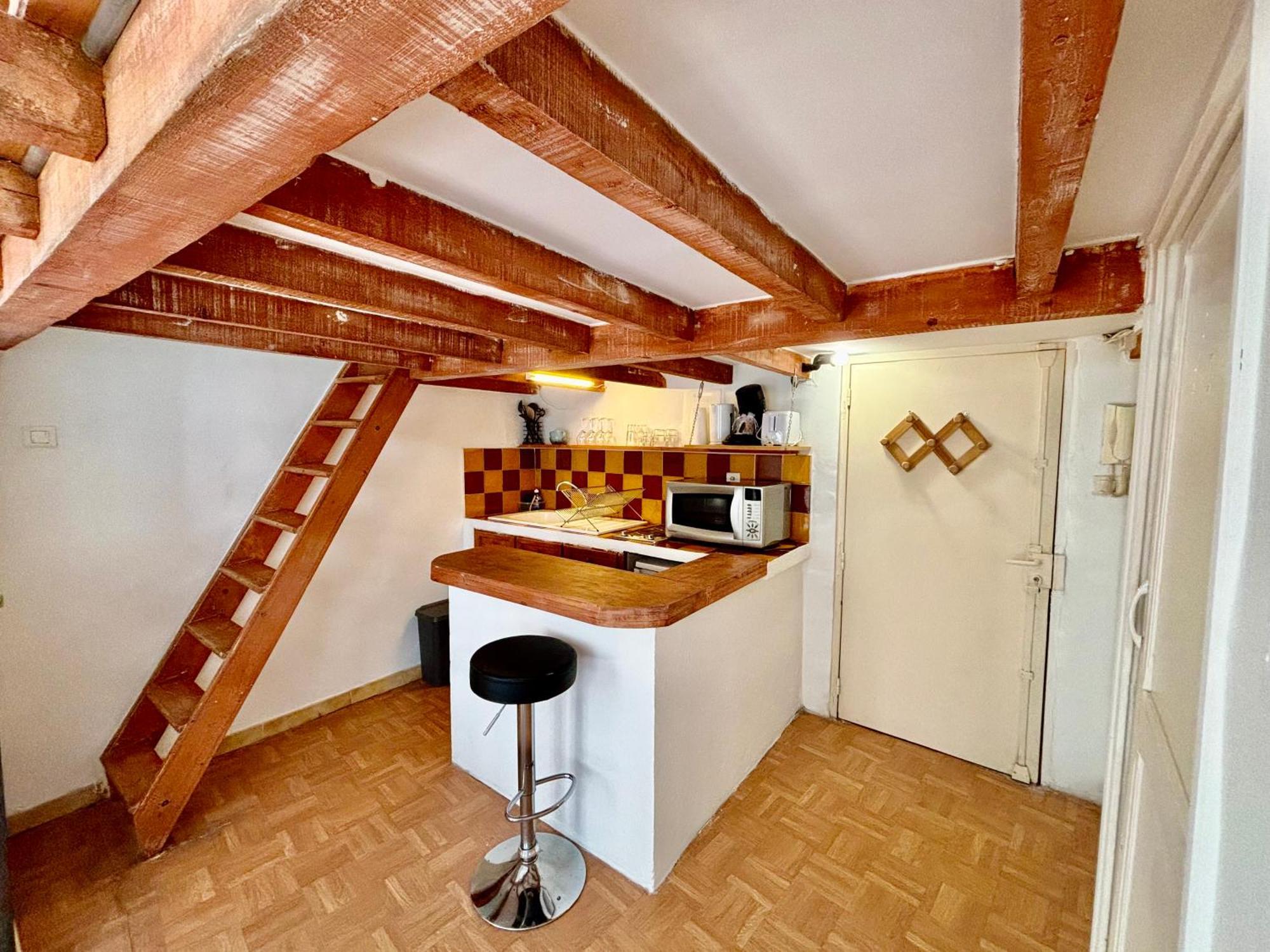 Apartment T1 Mezzanine Provencal